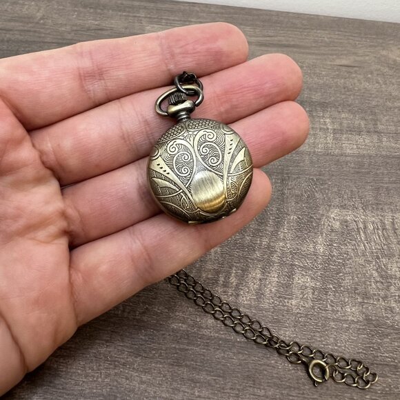 Pocket Watch - Picture 4 of 9